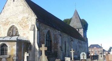 L’église et la croix monumentale du vieux cimetière