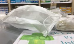 Distribution de masques barrières aux habitants