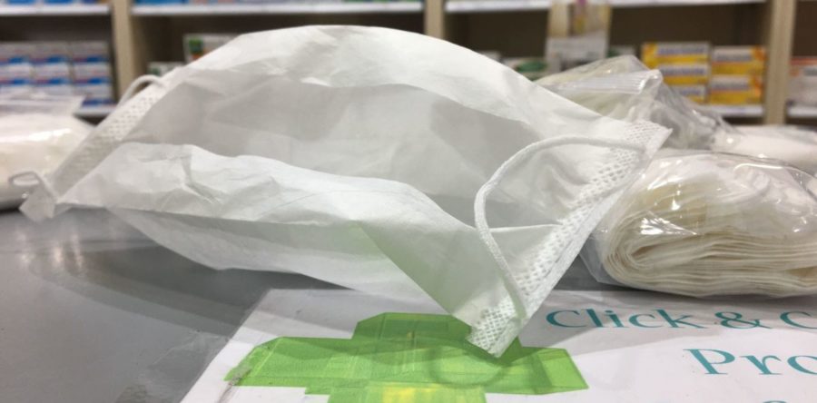 Distribution de masques barrières aux habitants